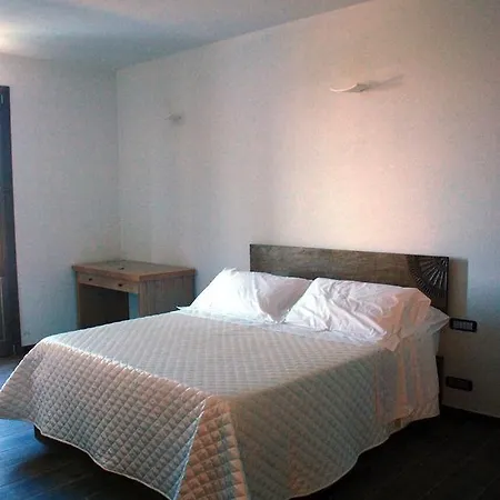 리조트 Serra Niedda & *