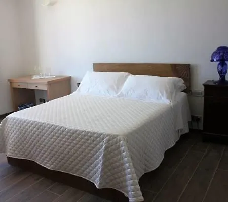 Serra Niedda & 리조트